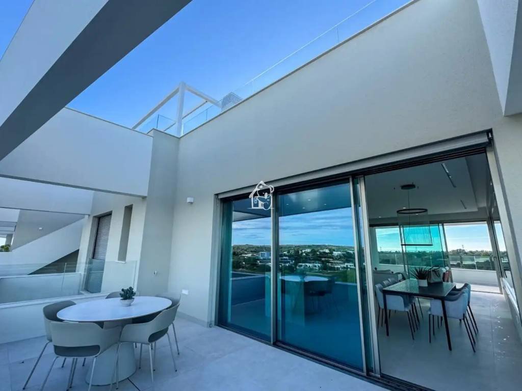 Pis de 360 m² a Oriola