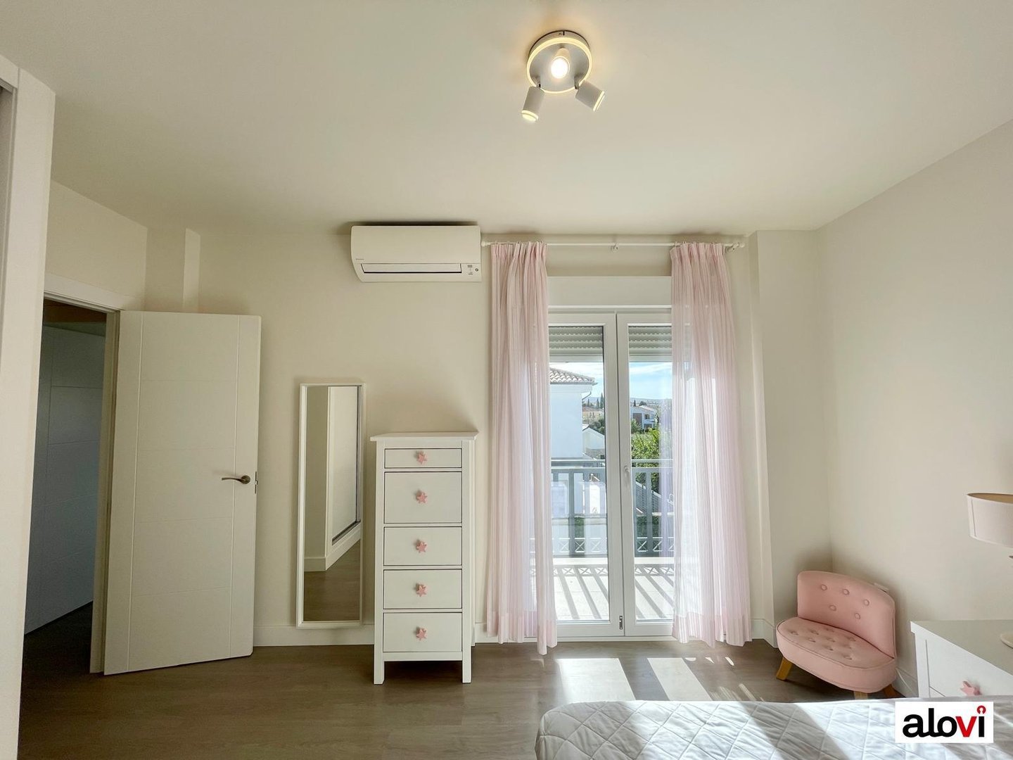 Casa de 240 m² en Ogíjares