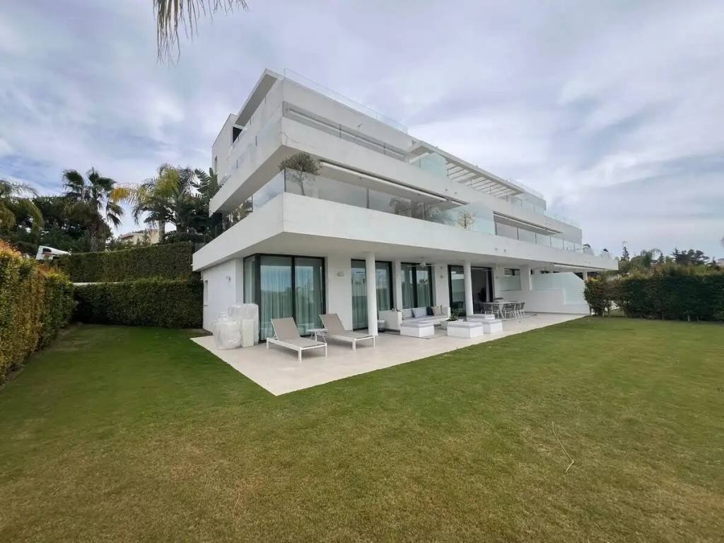 Piso de 206 m² en Estepona