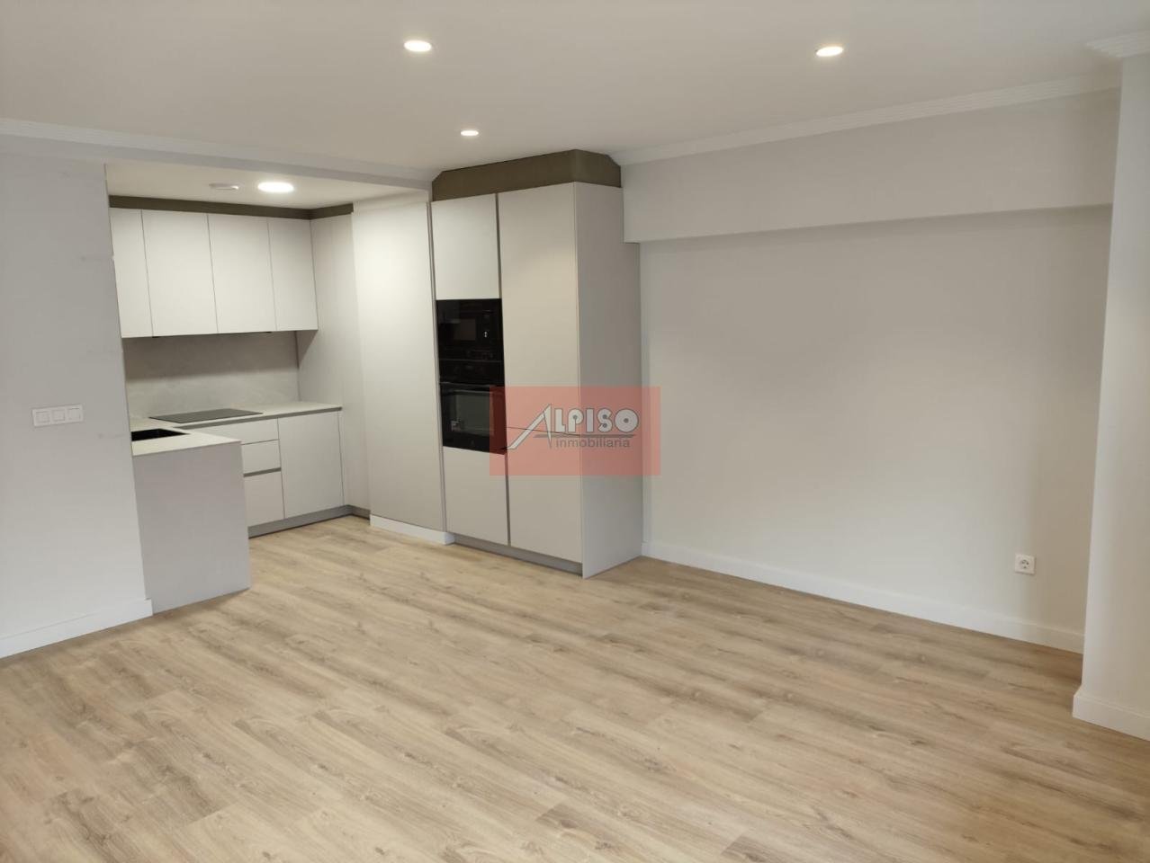 Piso de 70 m² en Ourense
