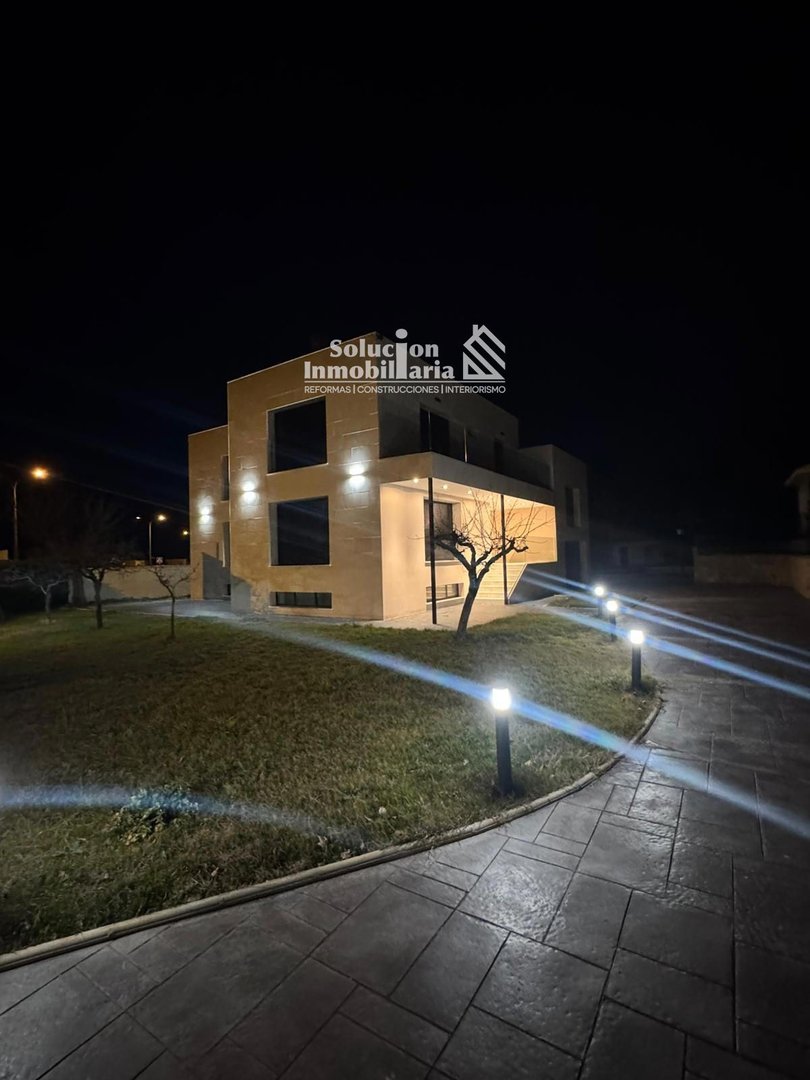Maison 500 m² à Villamayor