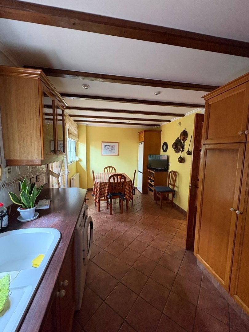 Casa de 330 m² a Riba-roja de Túria