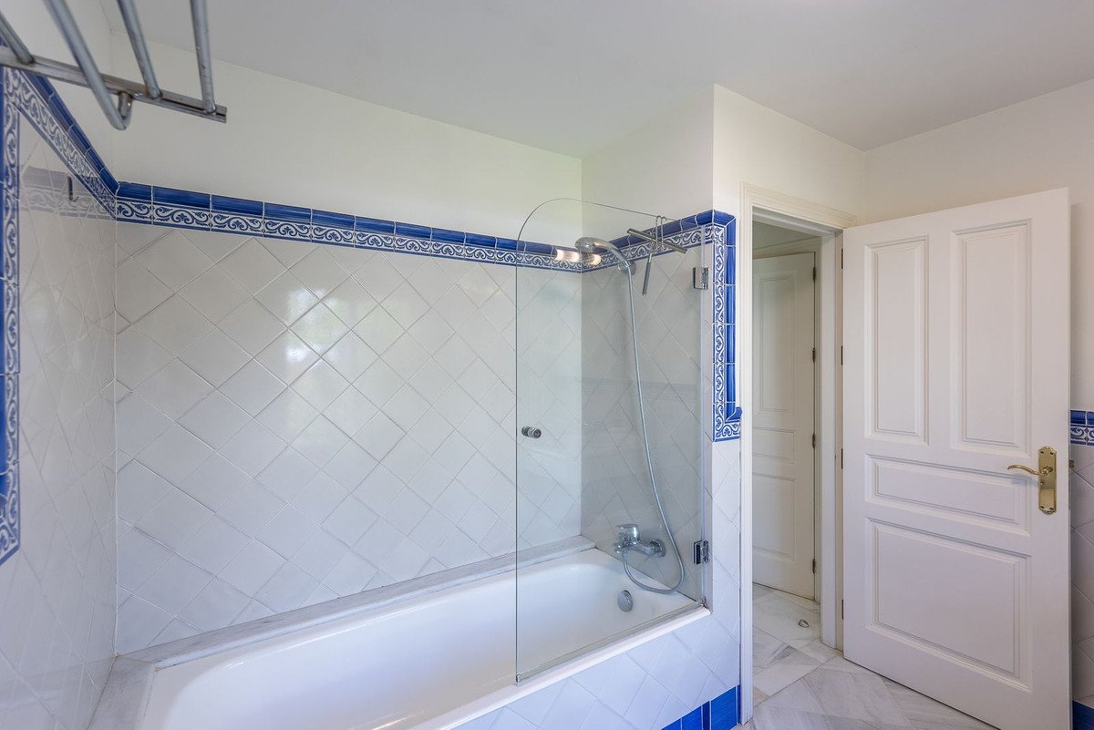 Casa de 319 m² en Estepona