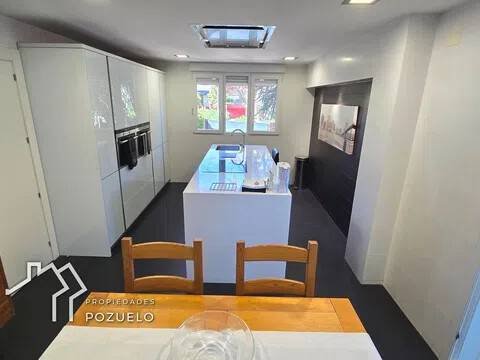 Maison 370 m² à Pozuelo de Alarcón