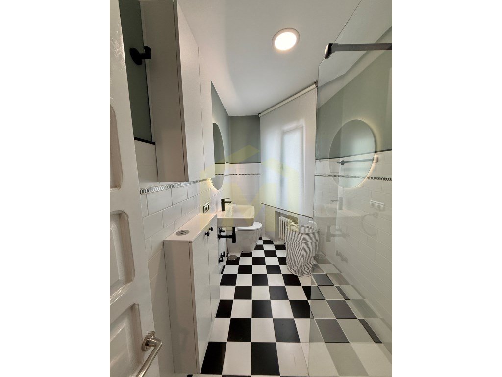 Piso de 80 m² en Oviedo