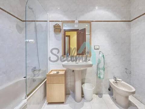 Piso de 57 m² en Oviedo