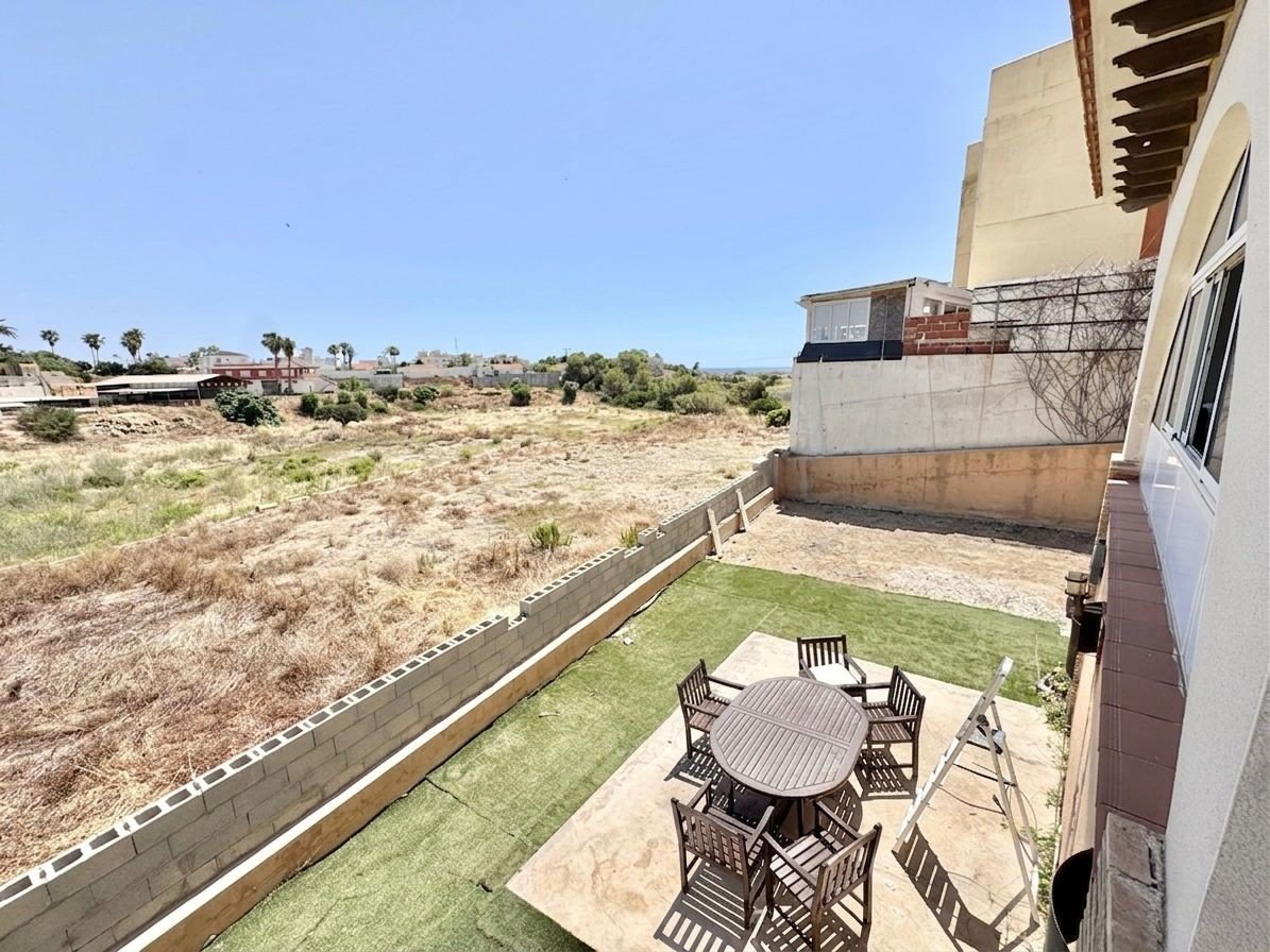 Casa de 100 m² en Orihuela