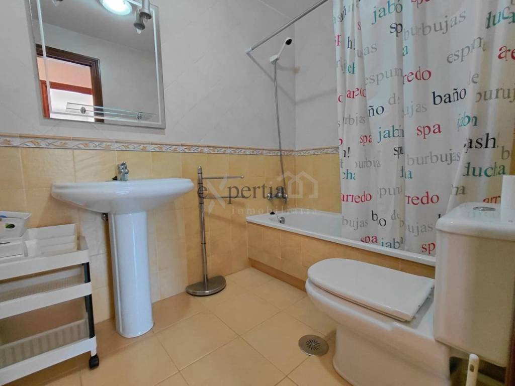 Piso de 71 m² en Boiro