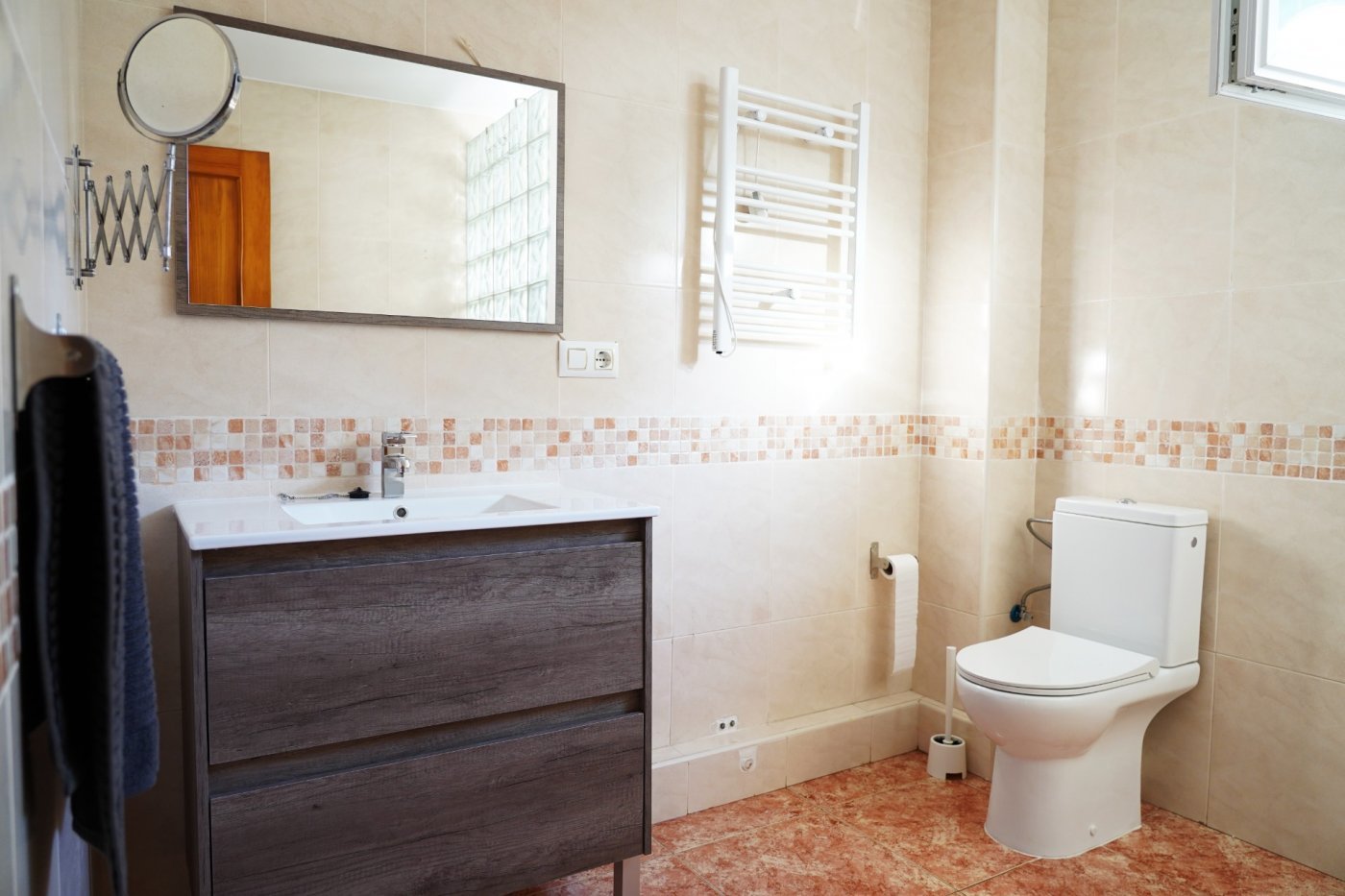Zimmer 89 m², Valencia