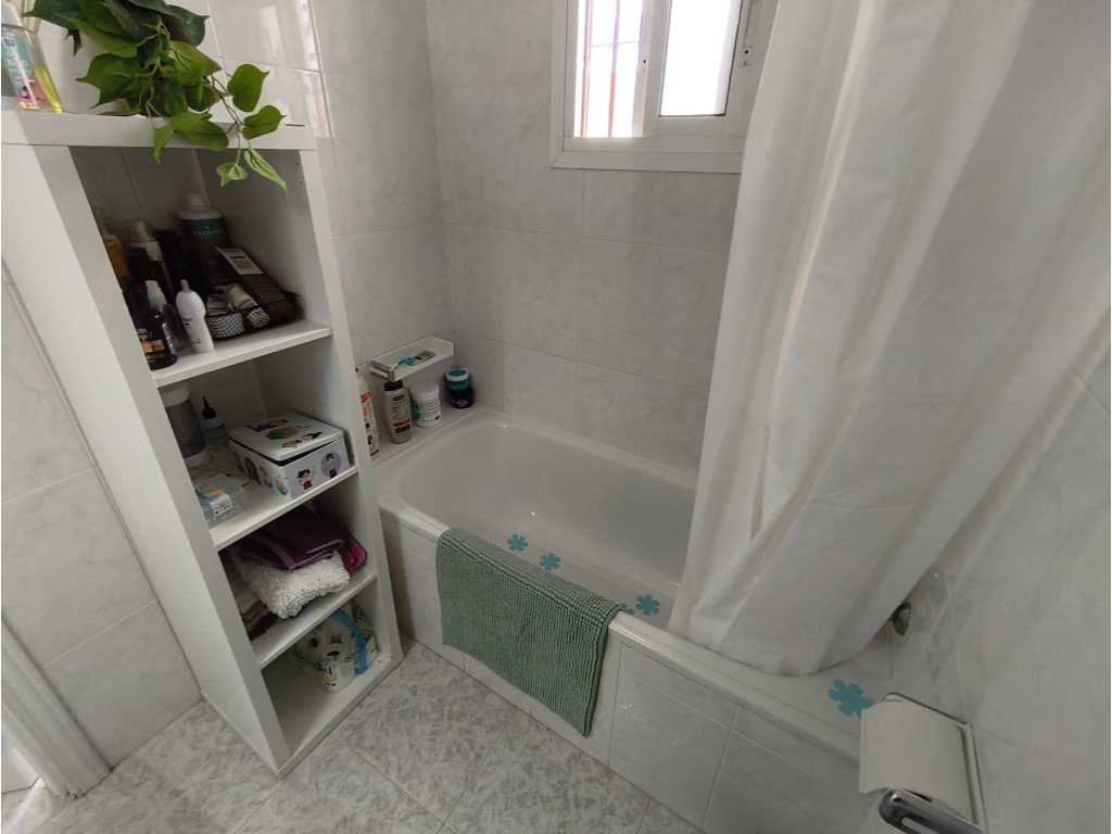 Casa de 71 m² a Árchez