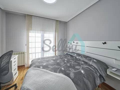 Pis de 106 m² a Oviedo