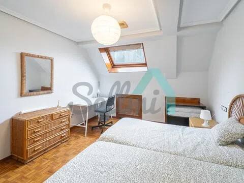 Piso de 107 m² en Oviedo