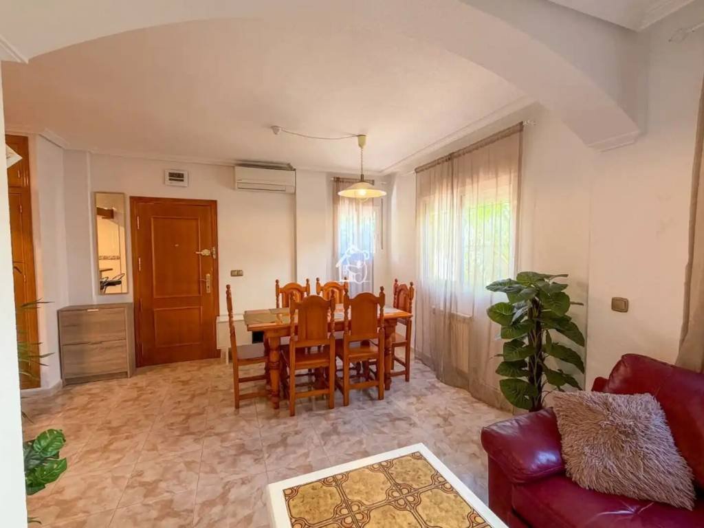 Casa de 100 m² a Oriola