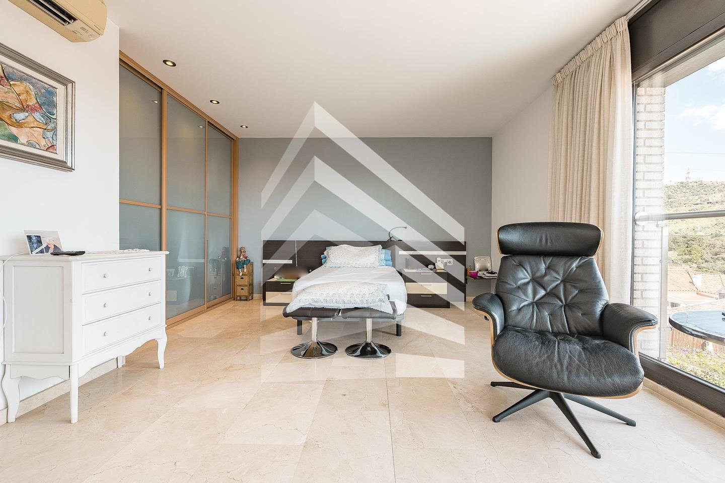 Haus 228 m² in Sant Just Desvern