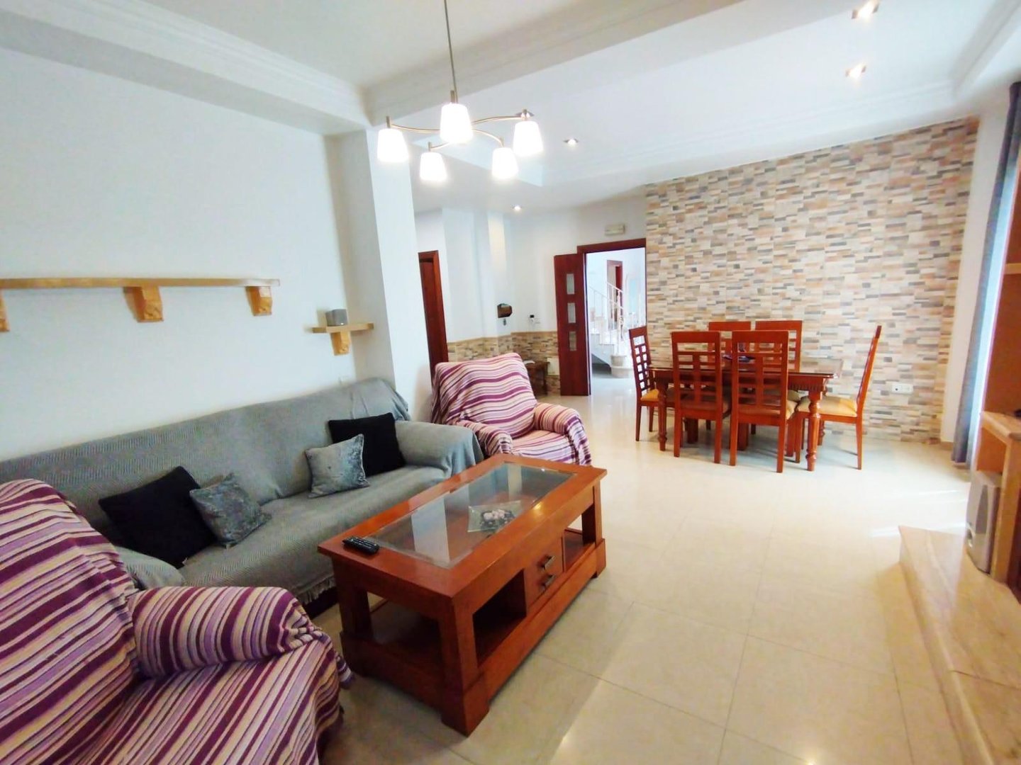 Casa de 232 m² en Setenil de las Bodegas