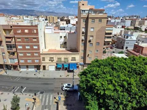 Piso de 85 m² en Almería