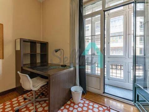 Piso de 146 m² en Oviedo