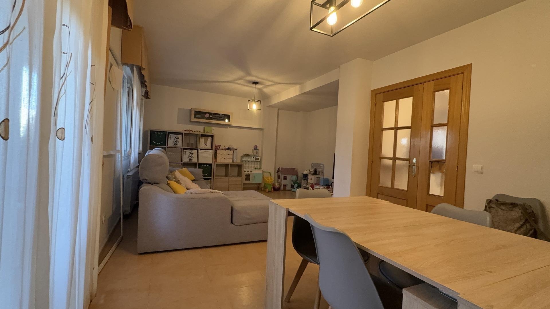 Haus 236 m² in Torija