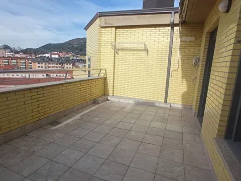 Piso de 93 m² en Oviedo