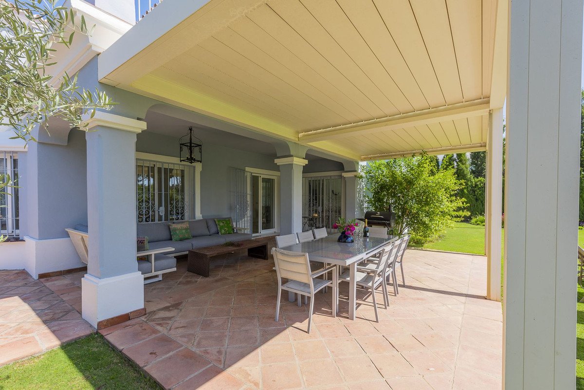Casa de 319 m² en Estepona