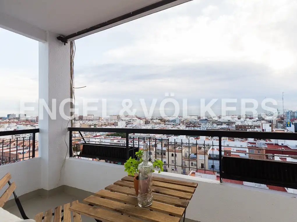 Wohnung 96 m² in Valencia