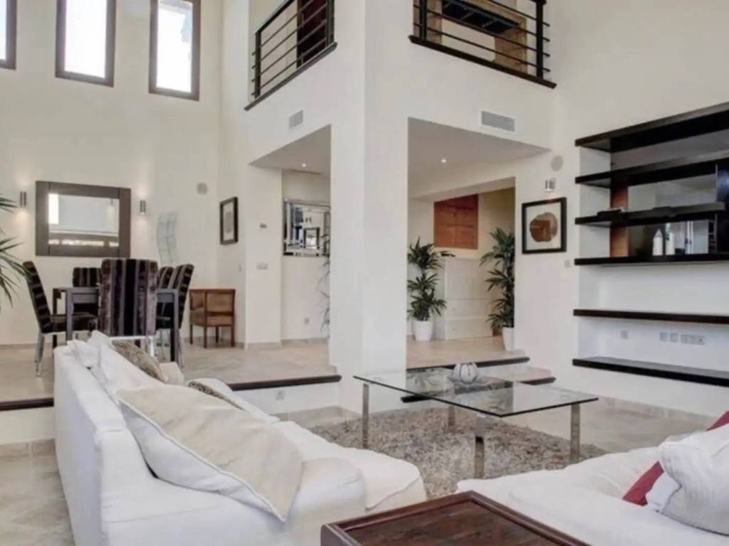 Casa de 340 m² en Estepona