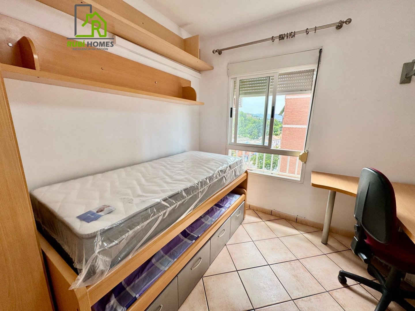 Piso de 90 m² en Granada
