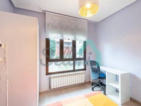 Piso de 80 m² en Oviedo