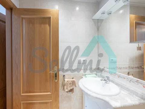 Pis de 82 m² a Oviedo