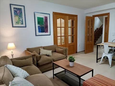 Habitación 240 m², La Almunia de Doña Godina