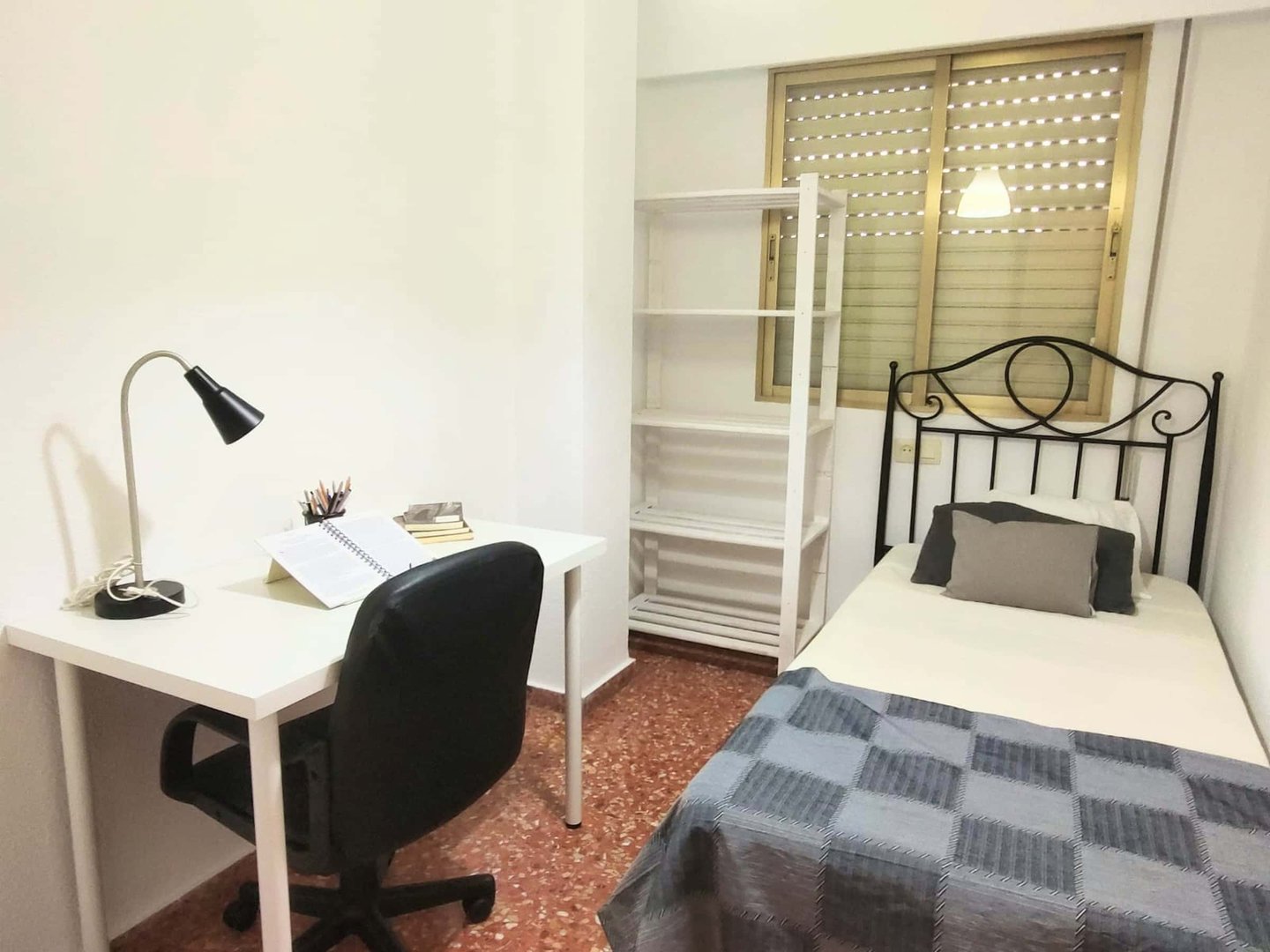 Habitació de lloguer, Burjassot