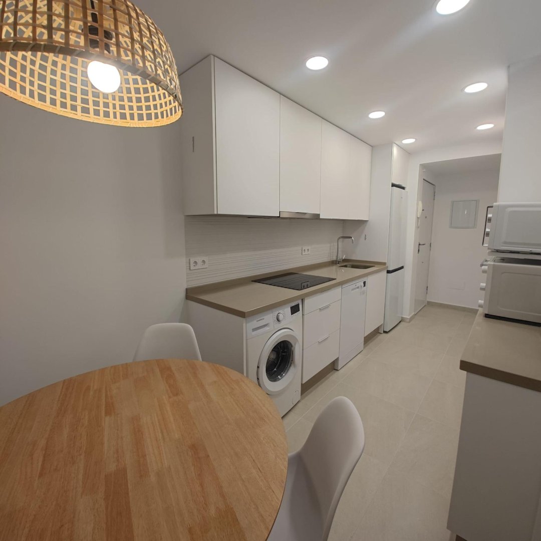 Chambre 77 m², Málaga