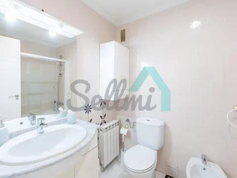 Piso de 80 m² en Oviedo