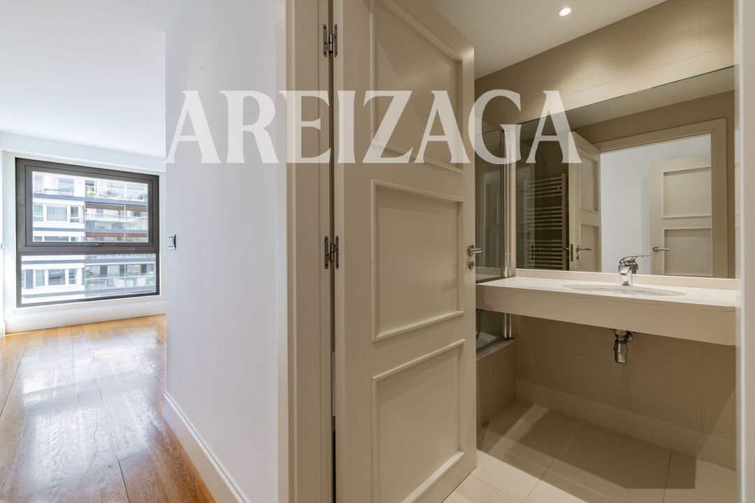 Piso de 85 m² en San Sebastián