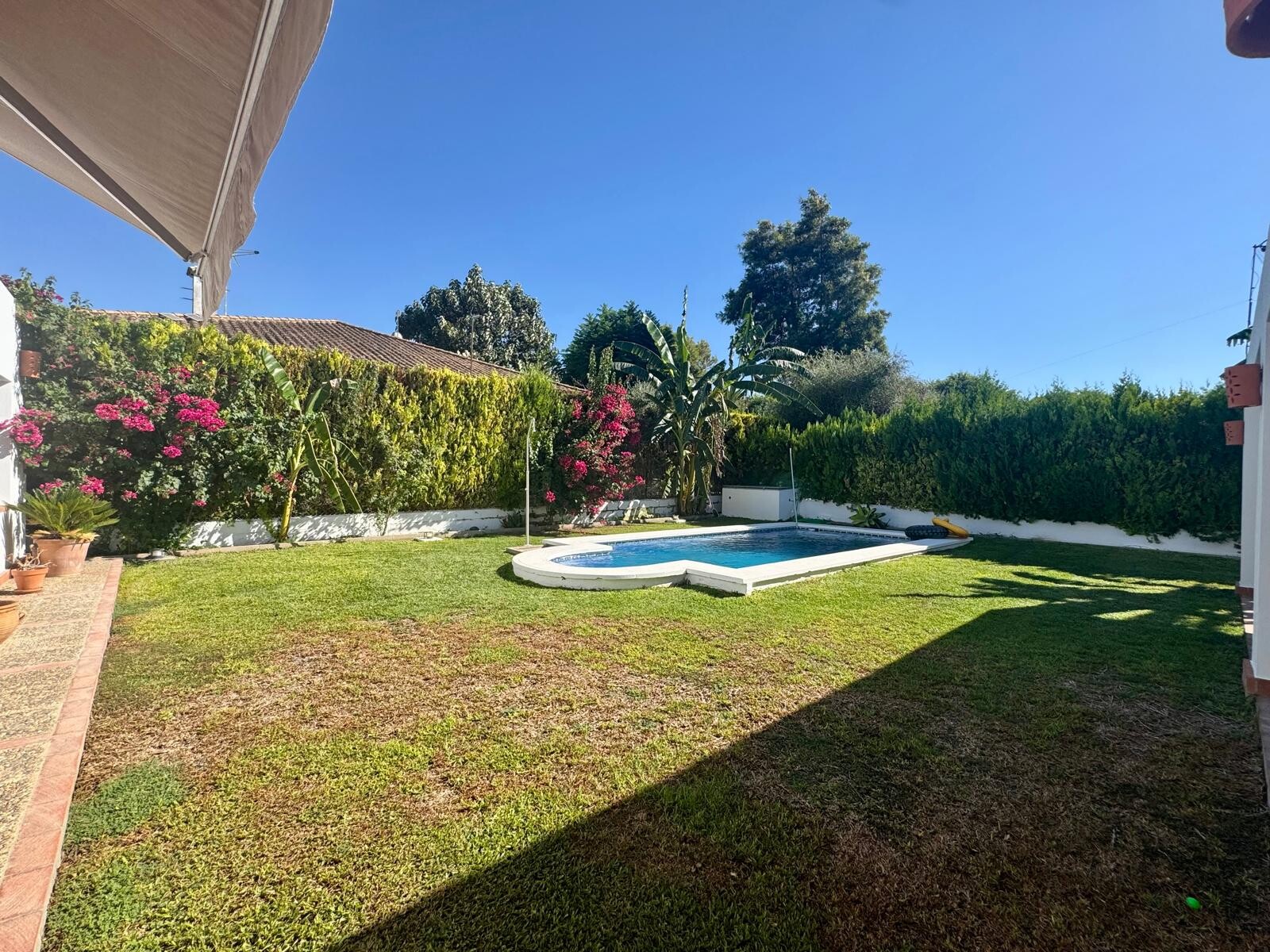 Casa de 650 m² en Carmona
