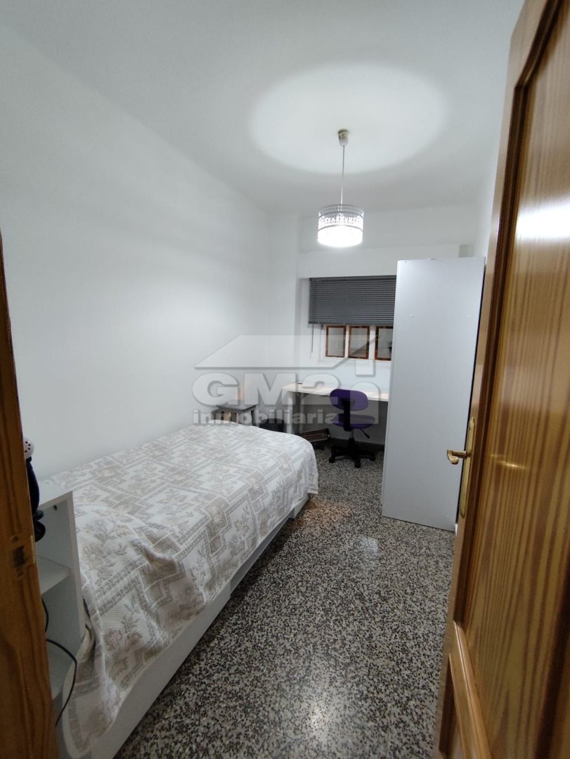 Piso de 80 m² en Granada