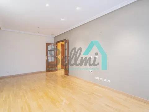 Pis de 83 m² a Oviedo