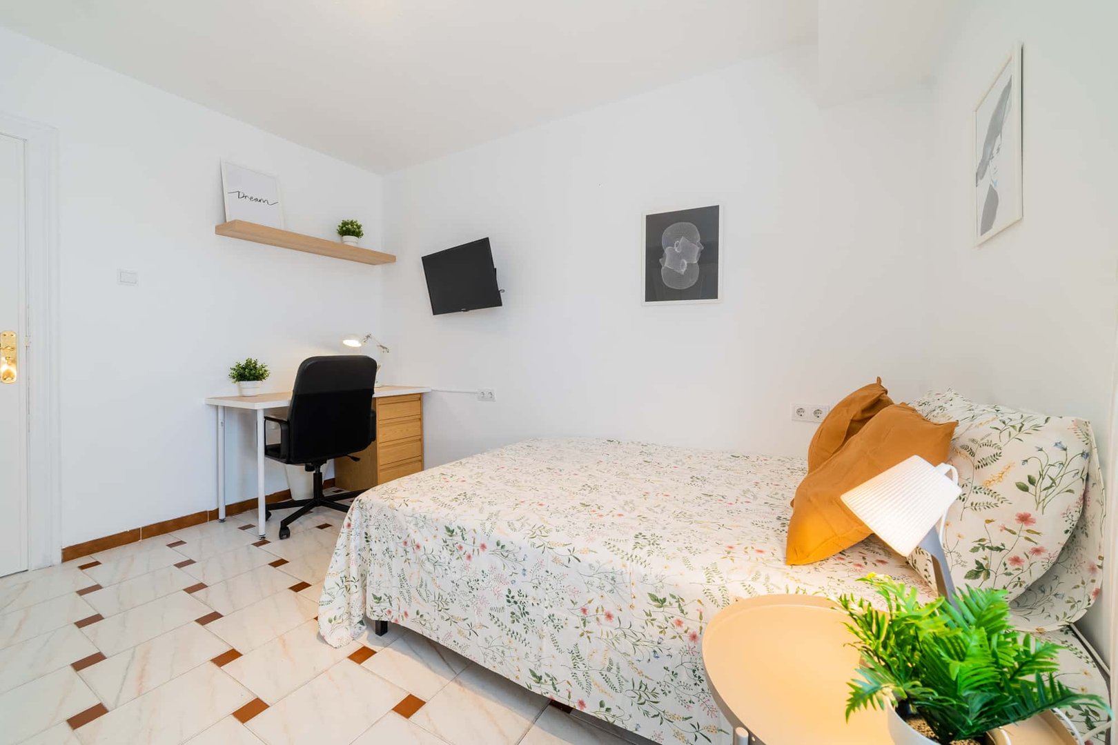 Chambre à louer, Valence