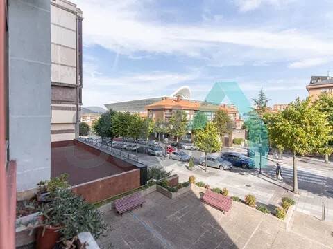 Pis de 95 m² a Oviedo