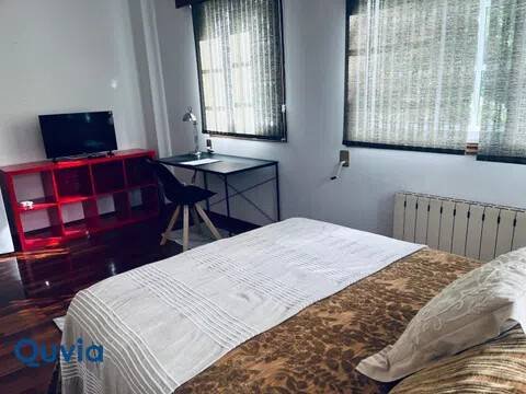 Habitación 260 m², Oleiros