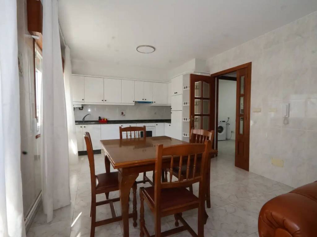 Flat 110 m² in Carballo