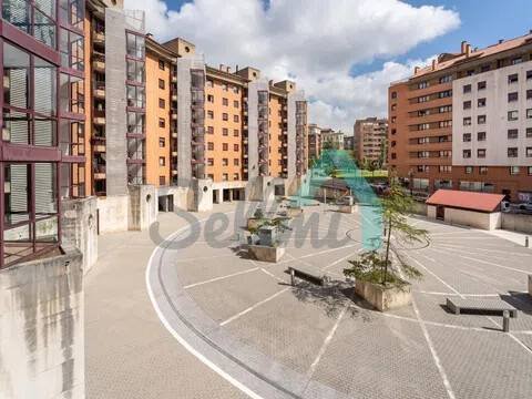 Piso de 104 m² en Oviedo