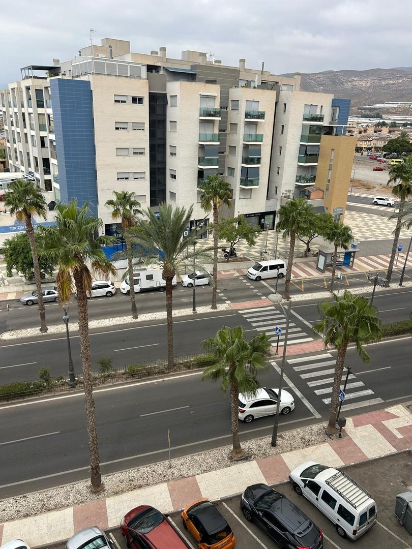 Piso de 76 m² en Roquetas de Mar