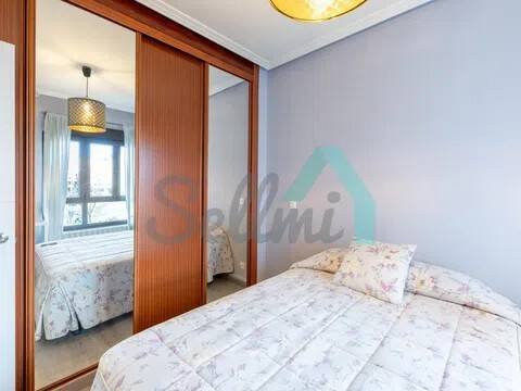Piso de 80 m² en Oviedo