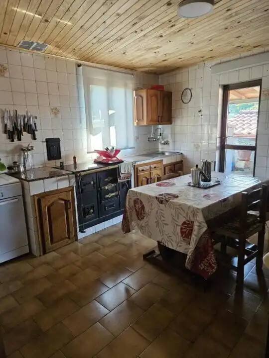 Casa de 200 m² en Baños de Molgas