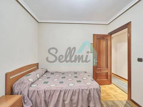 Piso de 70 m² en Oviedo