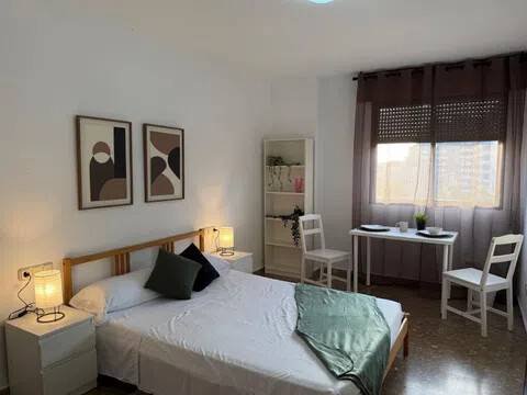 Habitación 100 m², Almería