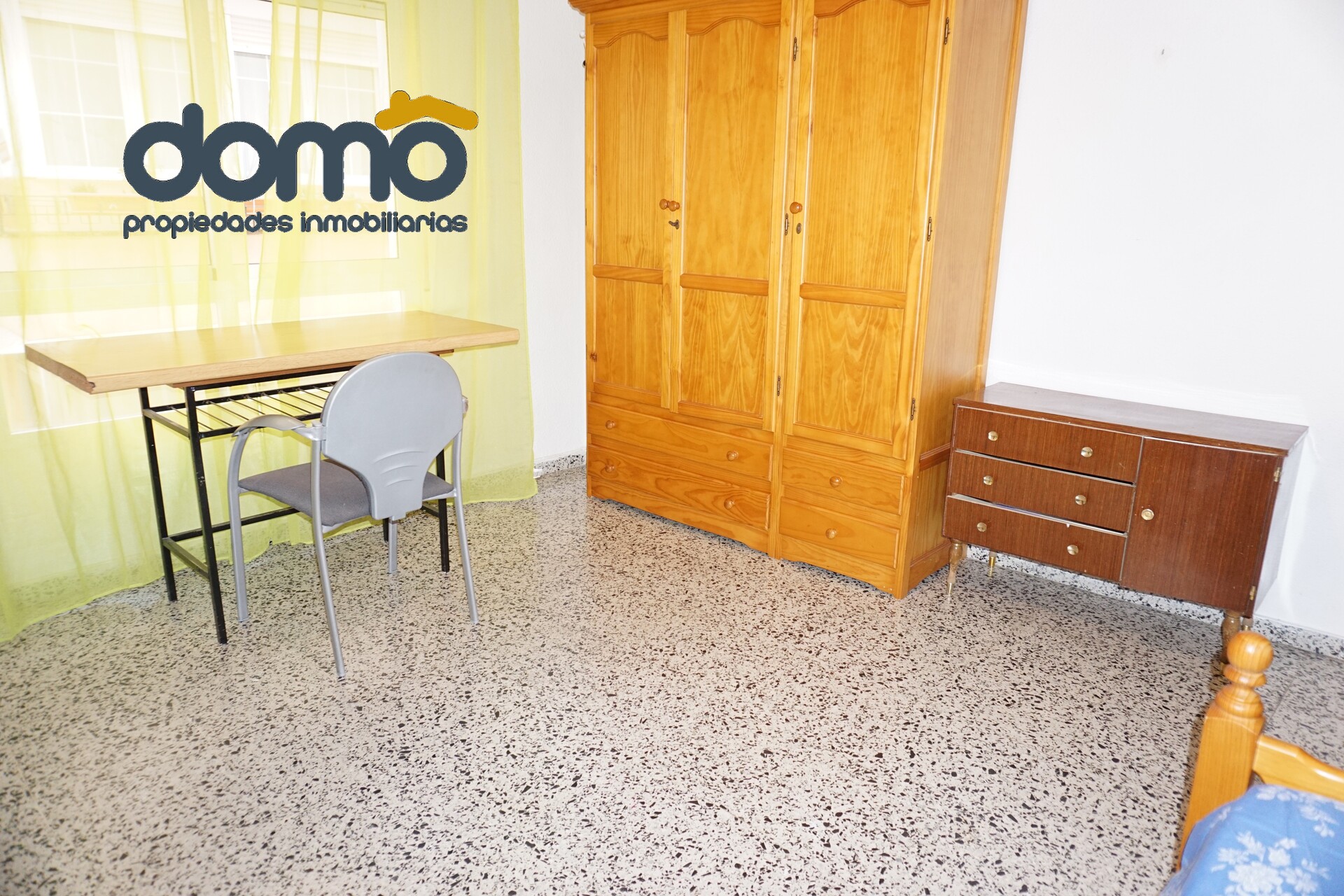Piso de 90 m² en Granada