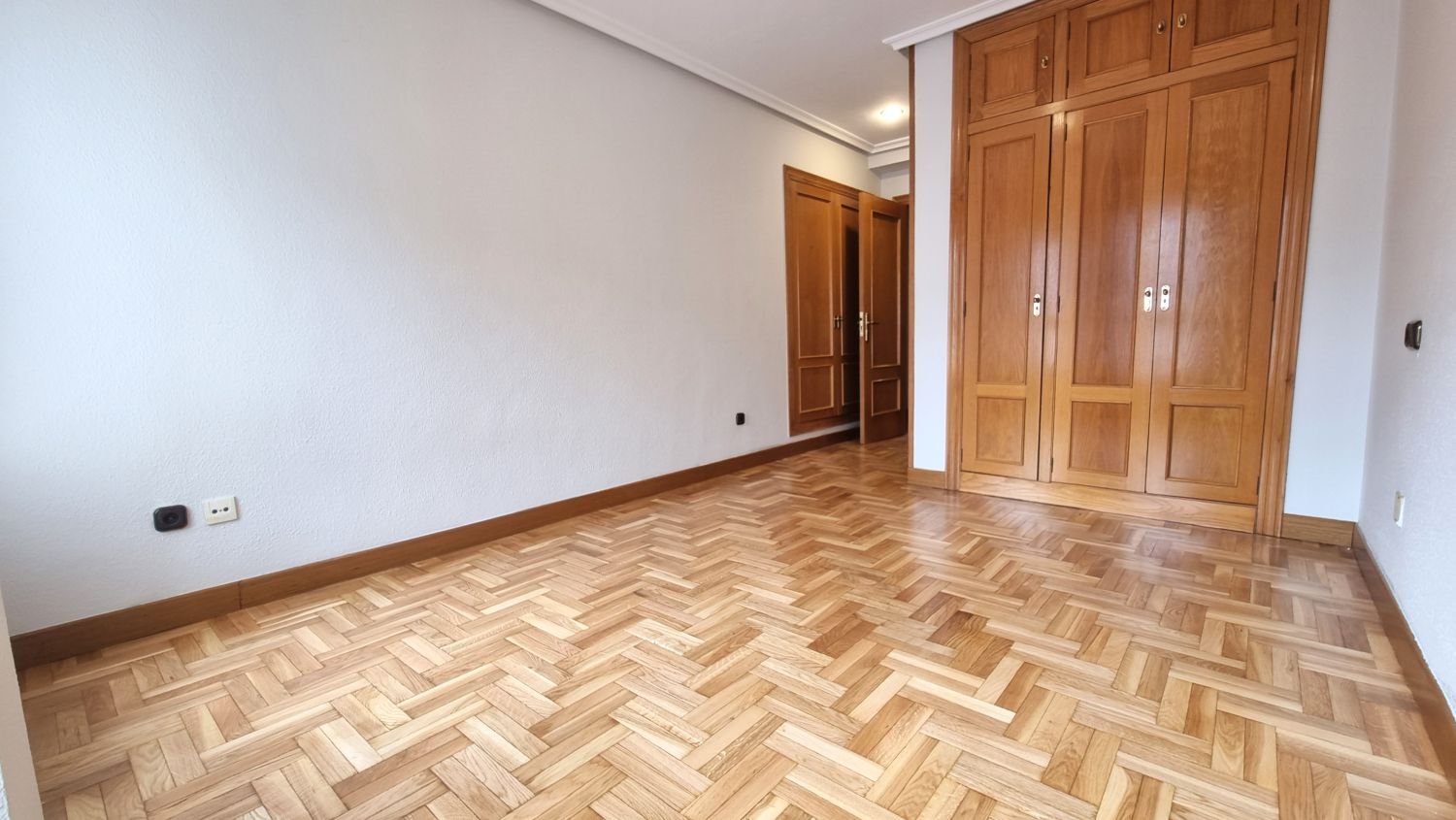 Piso de 80 m² en Oviedo