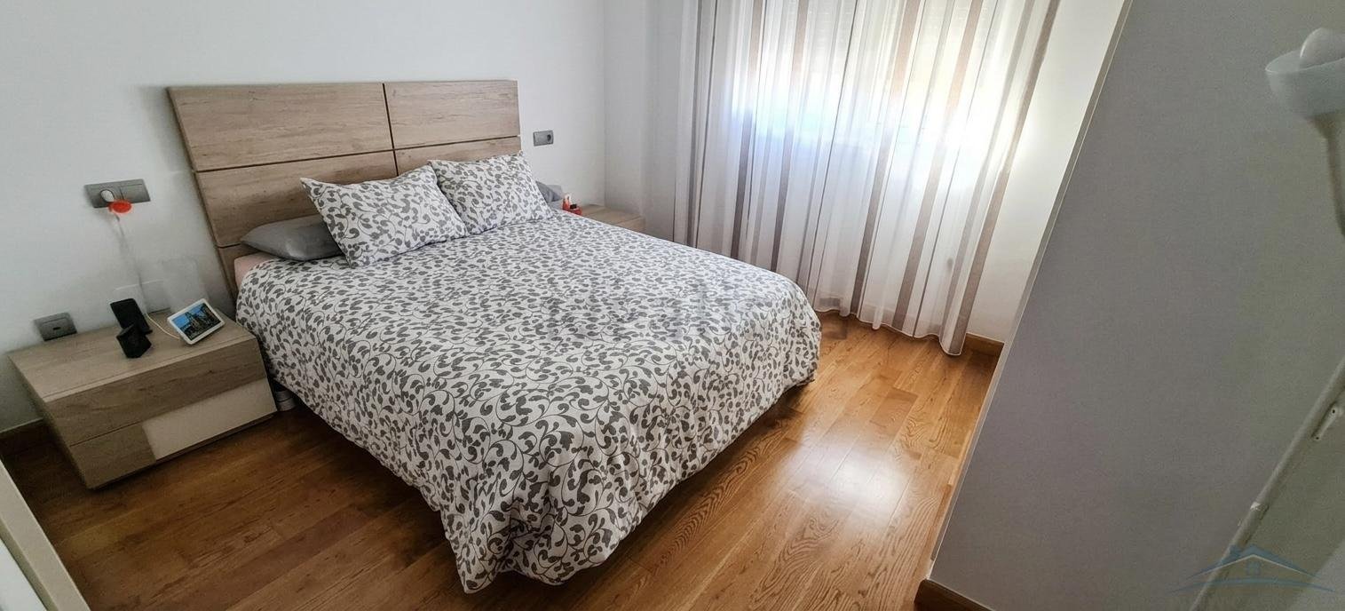 Piso de 93 m² en Almería